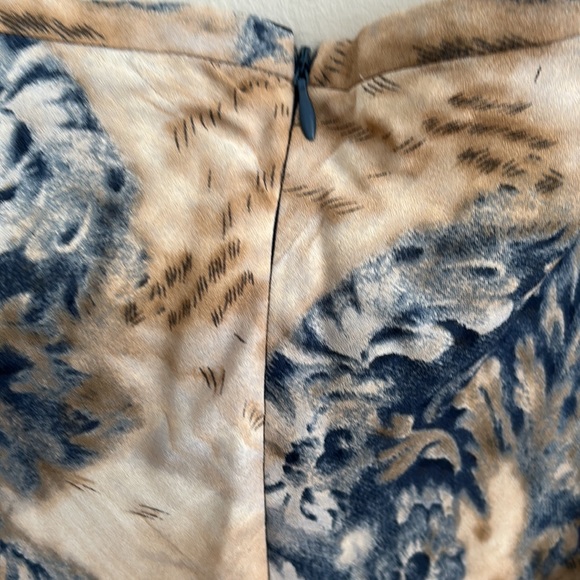 100% silk asymmetrical vintage skirt by Nygard - Picture 7 of 9